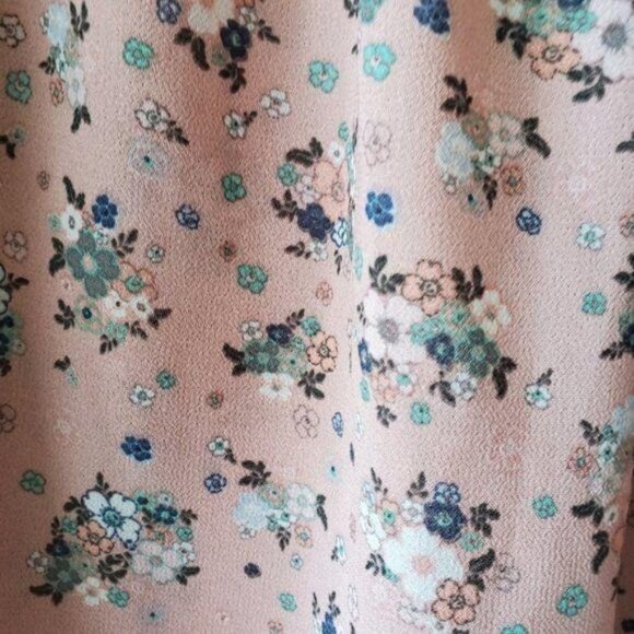 Love & Legend | Floral  & Flouncy Ruffle Sleeve - Picture 9 of 9